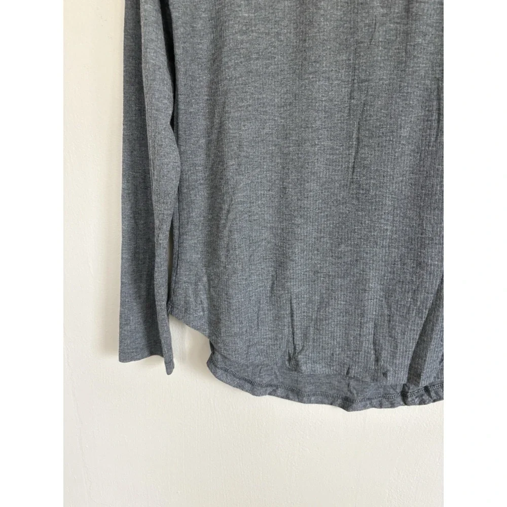 Eddie Bauer Grey Waffle Knit Henley VNeck Long Sleeve SMALL Capsule‎ Wardrobe